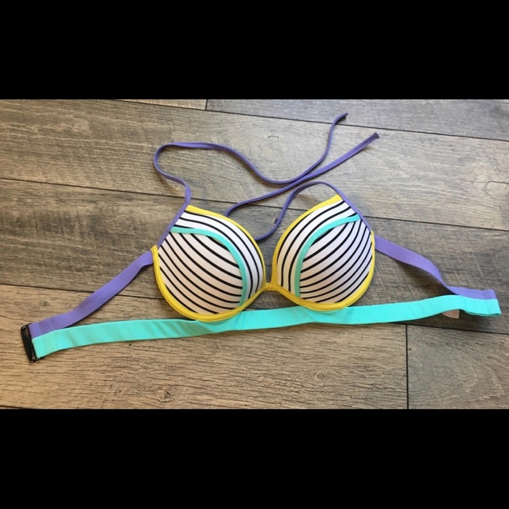 Victoria’s Secret bikini top